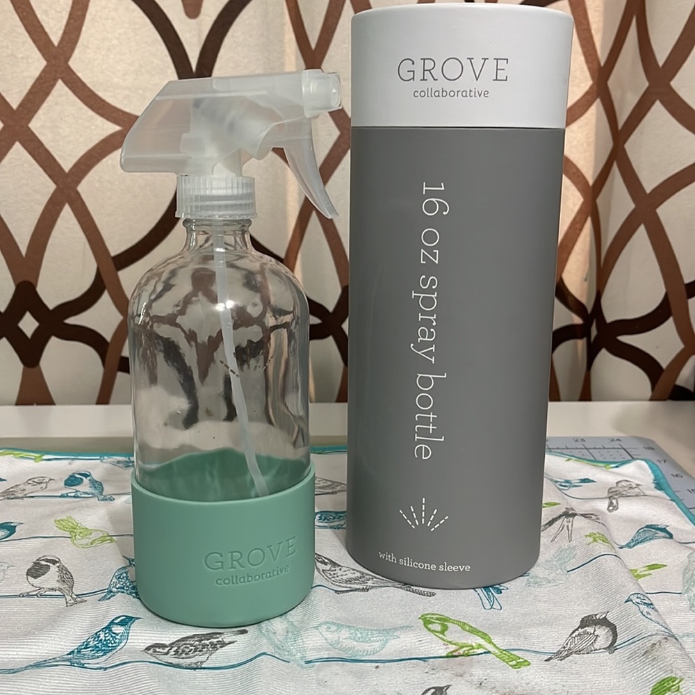Reusable Glass Cleaning Spray Bottle - With Silicone Sleeve